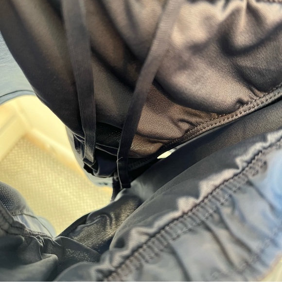 NIKE Running Shorts - Picture 3 of 10